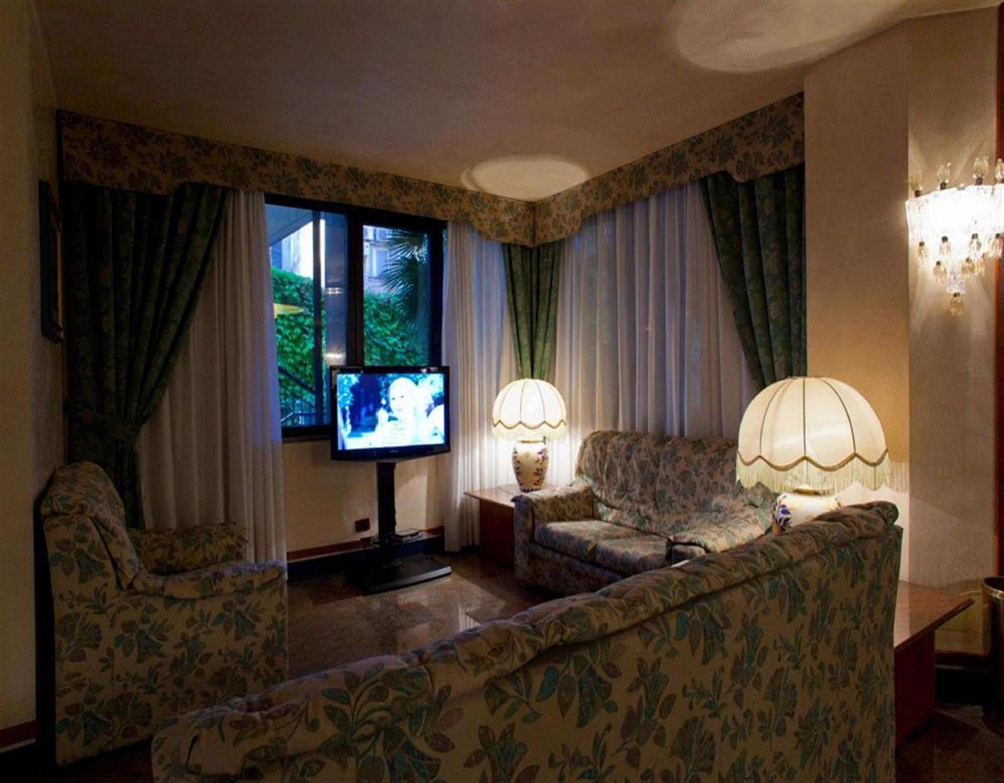 Hotel Leonardo Da Vinci Sassari Extérieur photo