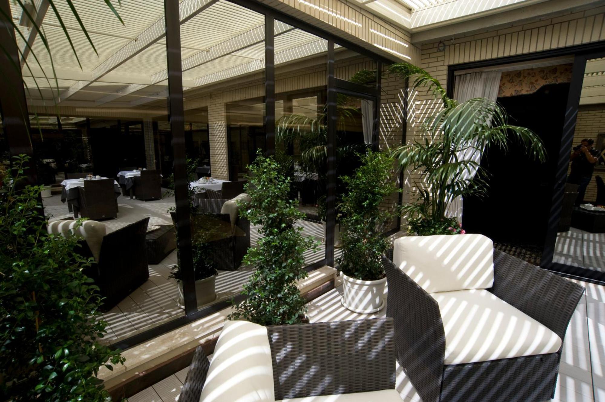 Hotel Leonardo Da Vinci Sassari Extérieur photo