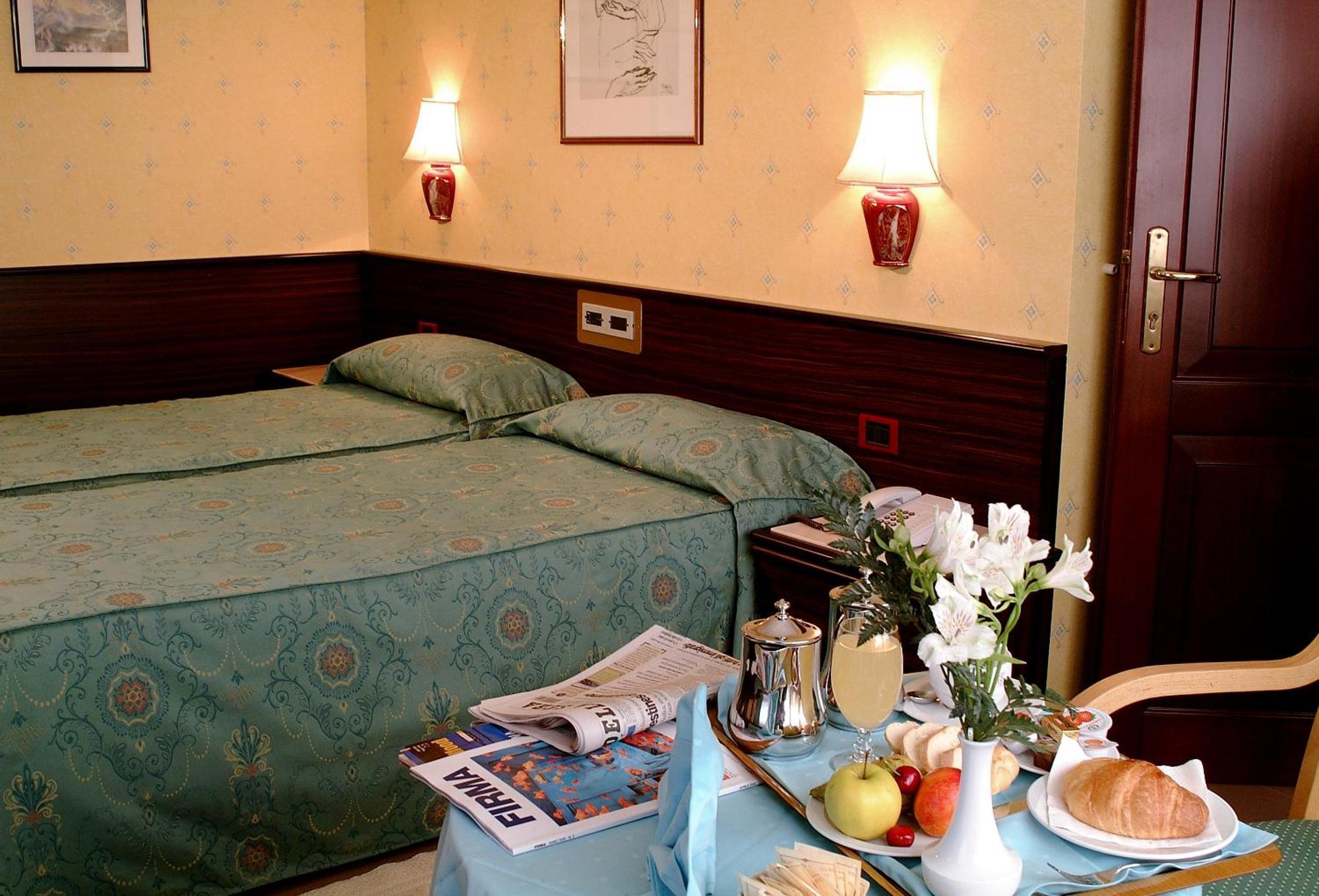 Hotel Leonardo Da Vinci Sassari Extérieur photo