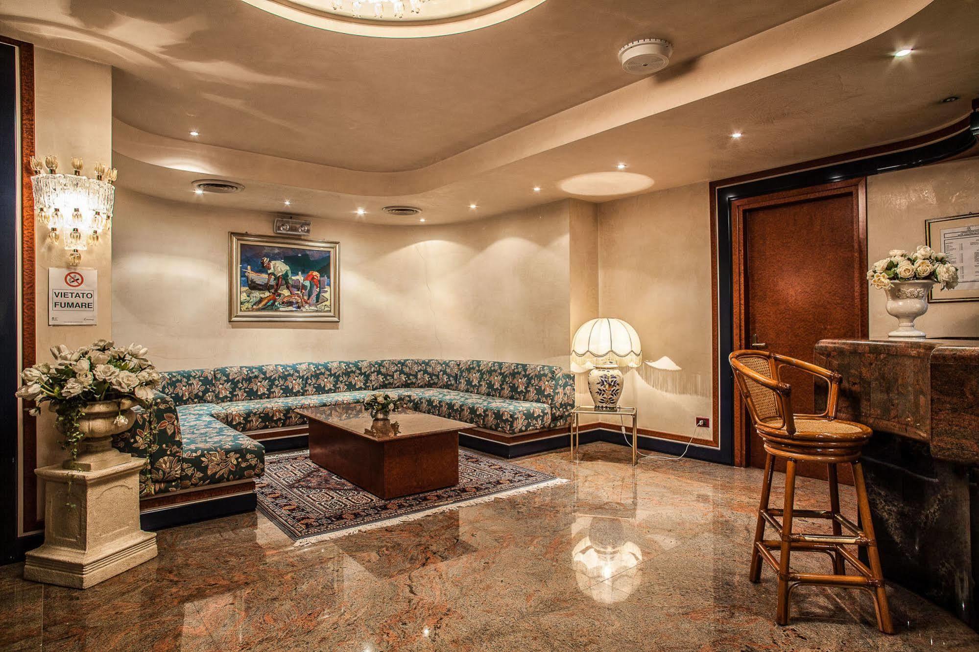 Hotel Leonardo Da Vinci Sassari Extérieur photo