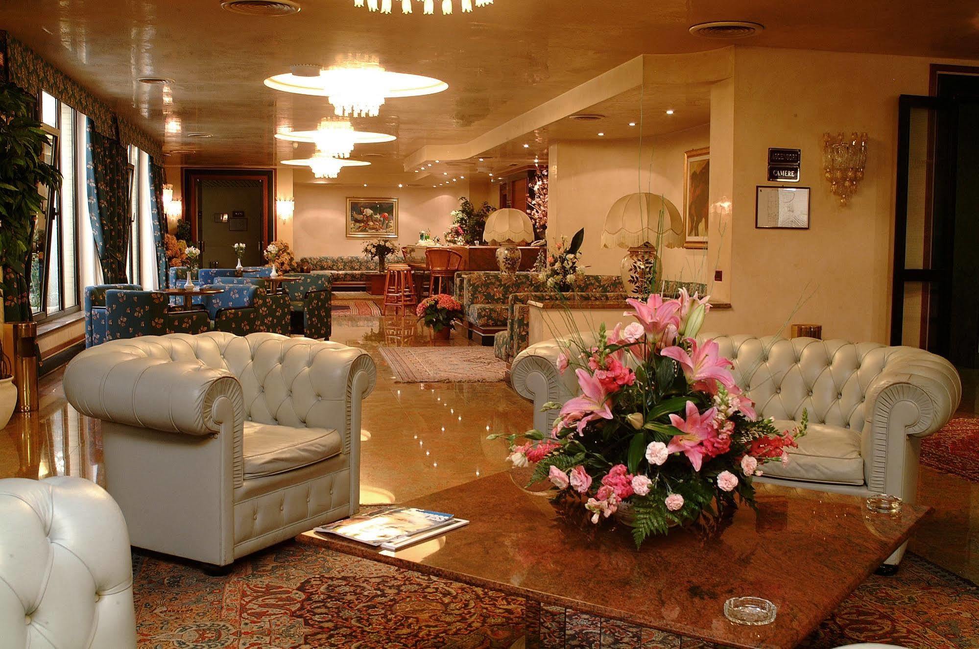 Hotel Leonardo Da Vinci Sassari Extérieur photo