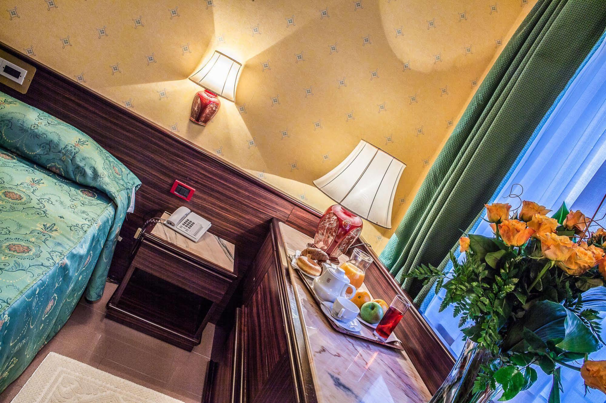Hotel Leonardo Da Vinci Sassari Extérieur photo