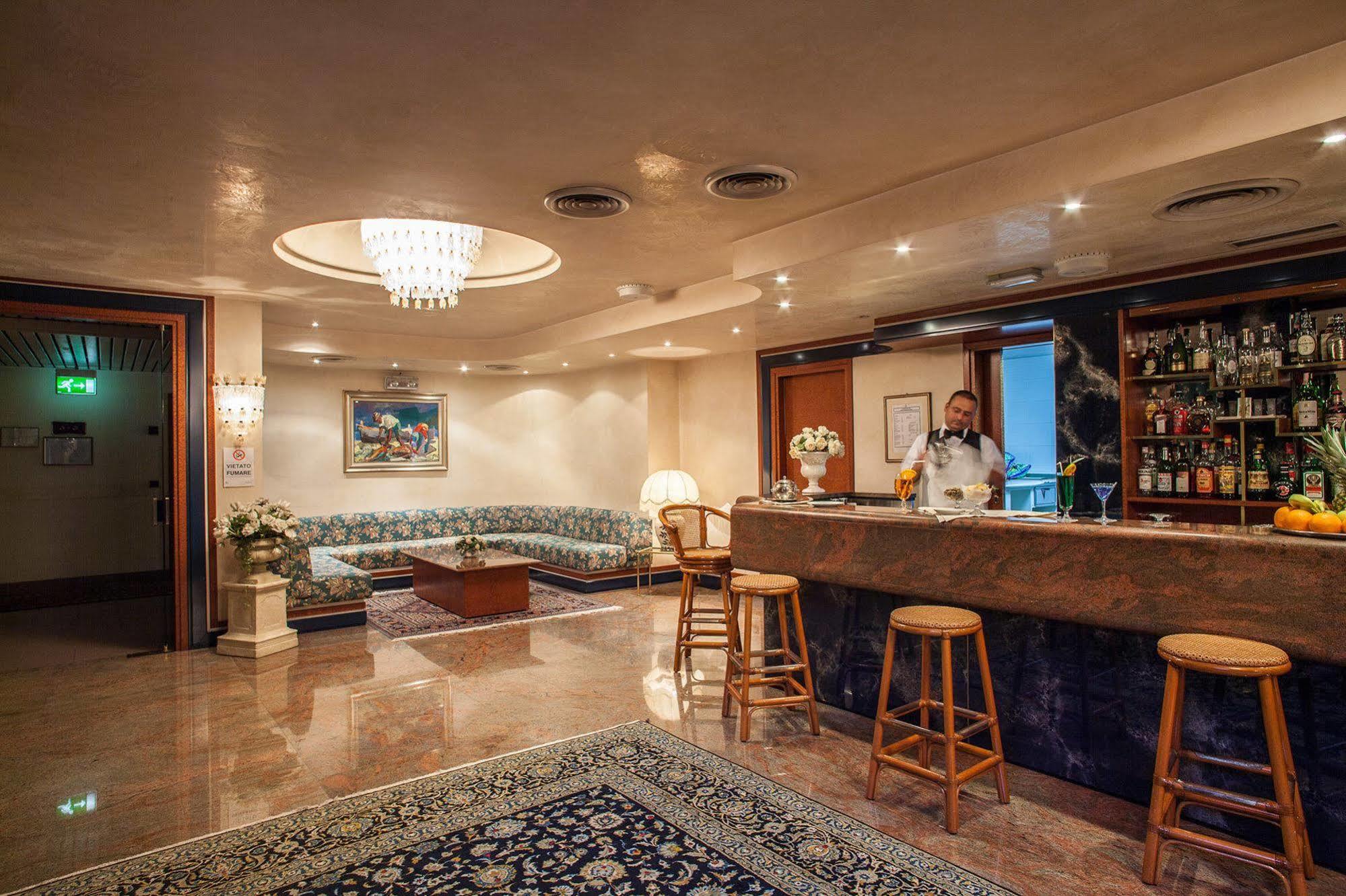 Hotel Leonardo Da Vinci Sassari Extérieur photo