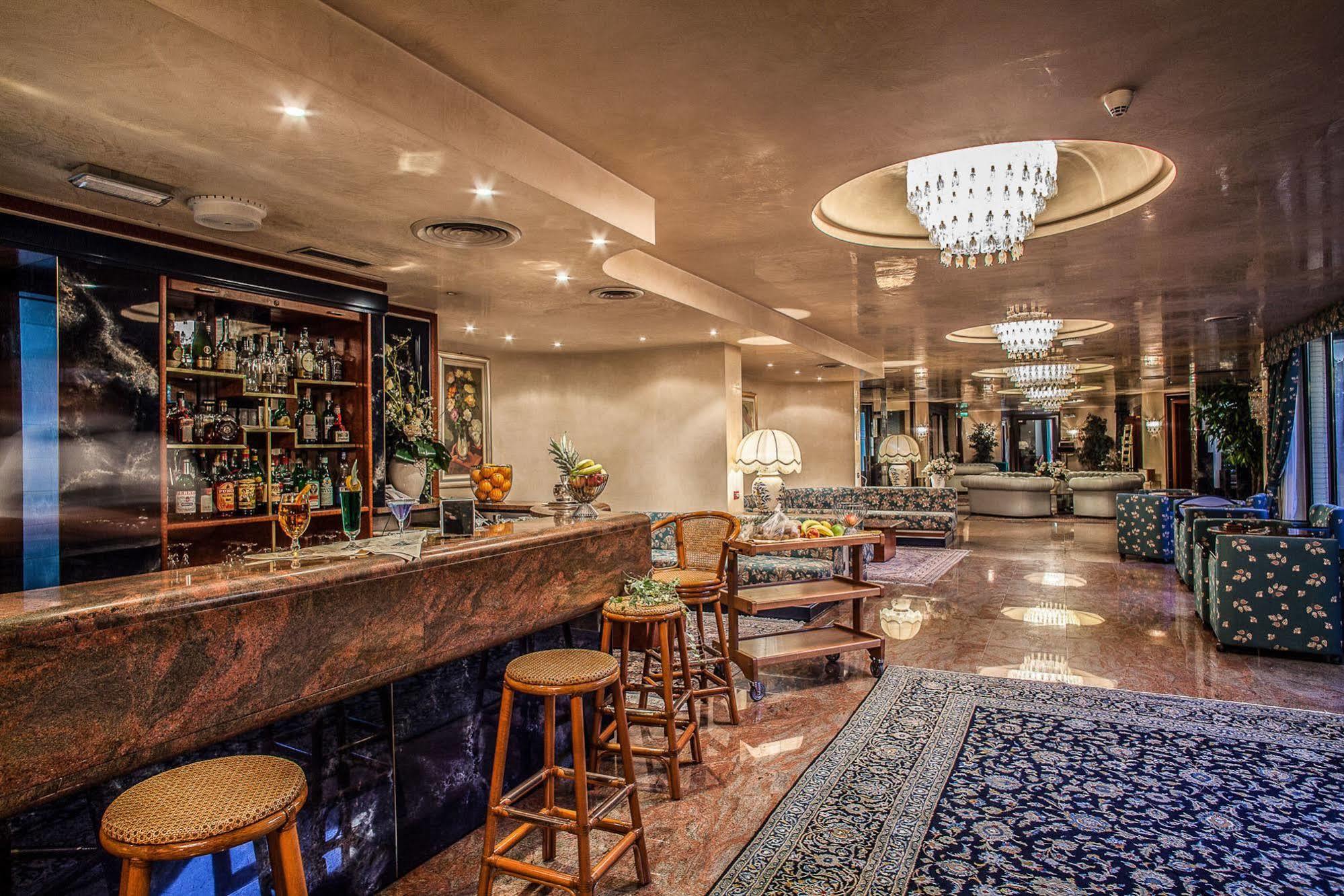 Hotel Leonardo Da Vinci Sassari Extérieur photo