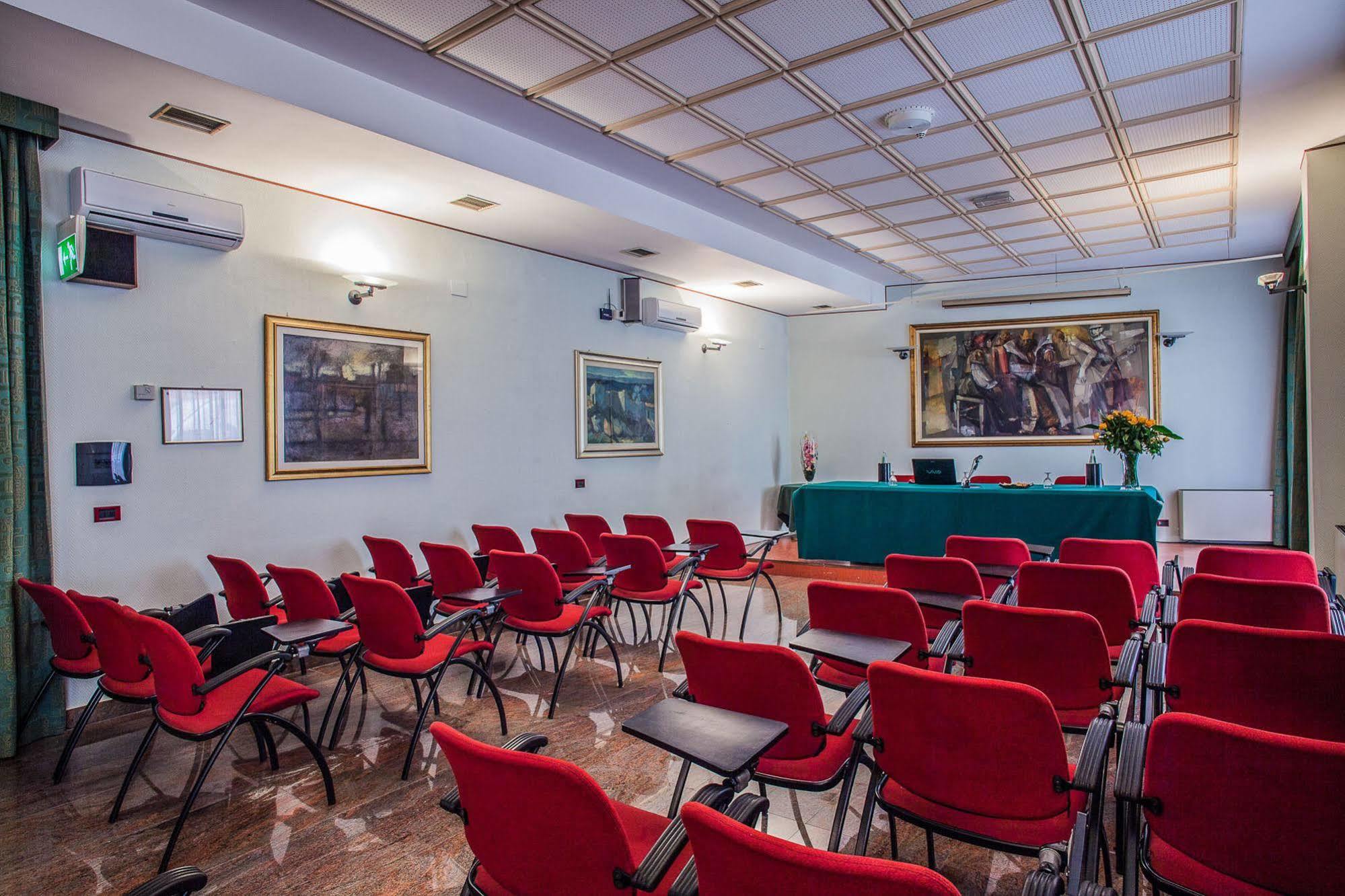 Hotel Leonardo Da Vinci Sassari Extérieur photo
